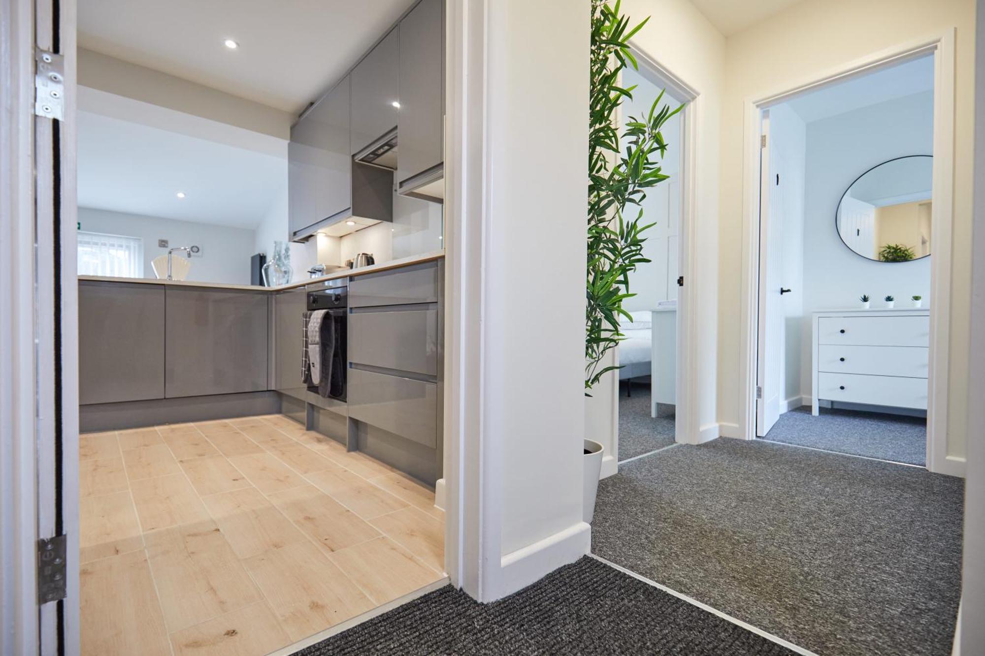 Unique 5 Bedroom Fully Upgraded With Parking X4 Norwich