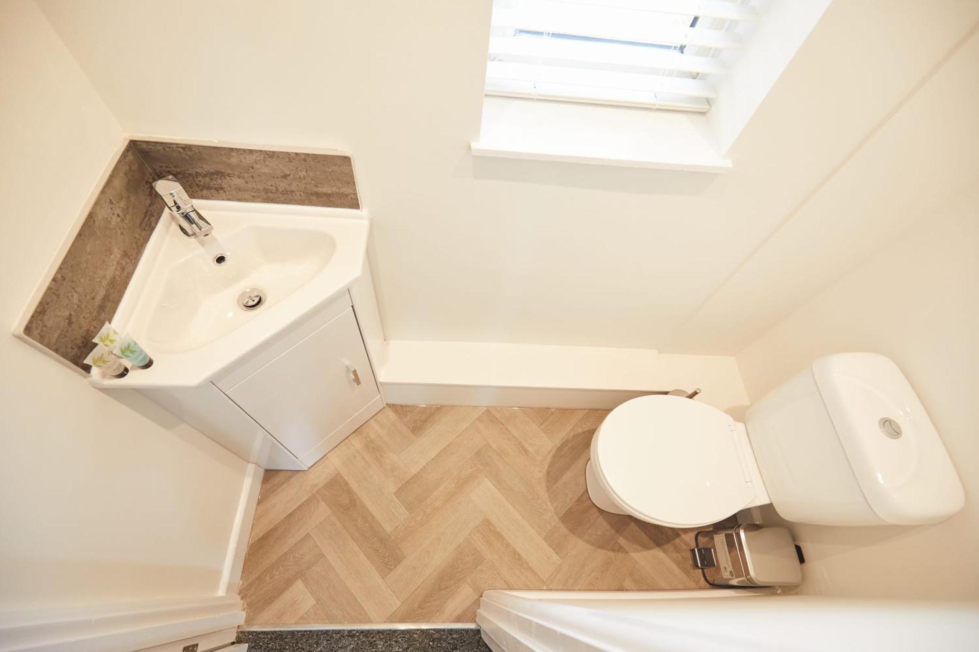 Unique 5 Bedroom Fully Upgraded With Parking X4 Сasa de vacaciones *