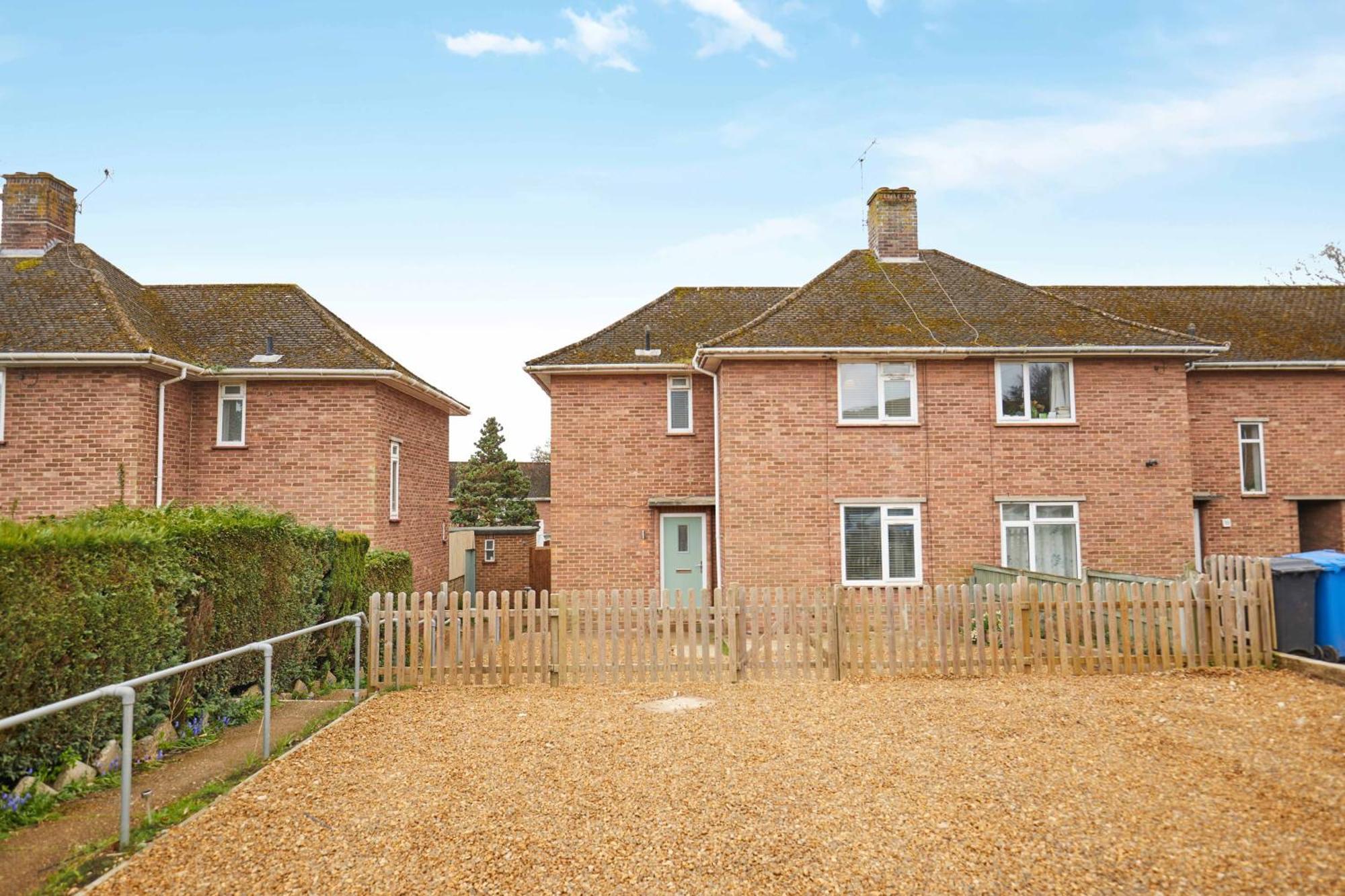 Unique 5 Bedroom Fully Upgraded With Parking X4