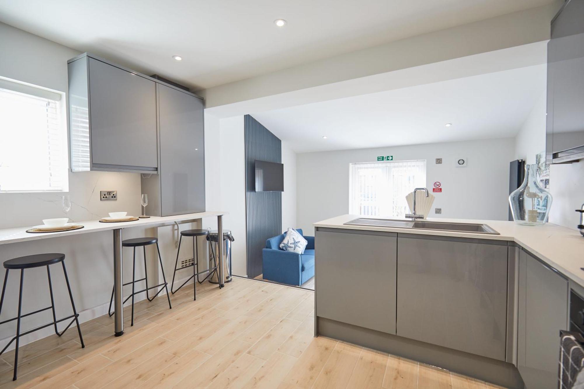 Сasa de vacaciones Unique 5 Bedroom Fully Upgraded With Parking X4 *